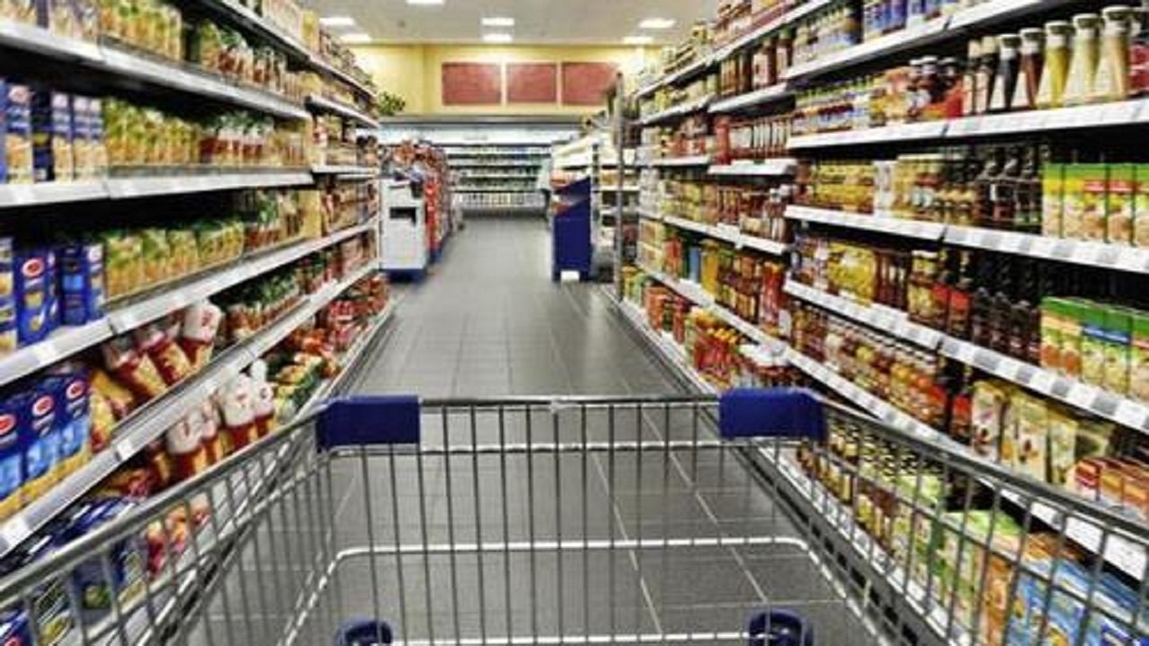 آغاز عرضه کالاهای اساسی با تخفیف نوروزی آغاز عرضه کالاهای اساسی با تخفیف نوروزی