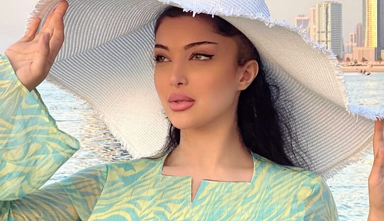 استایل عید همسر سپهر حیدری با کت صورتی! + عکس استایل عید همسر سپهر حیدری با کت صورتی! + عکس