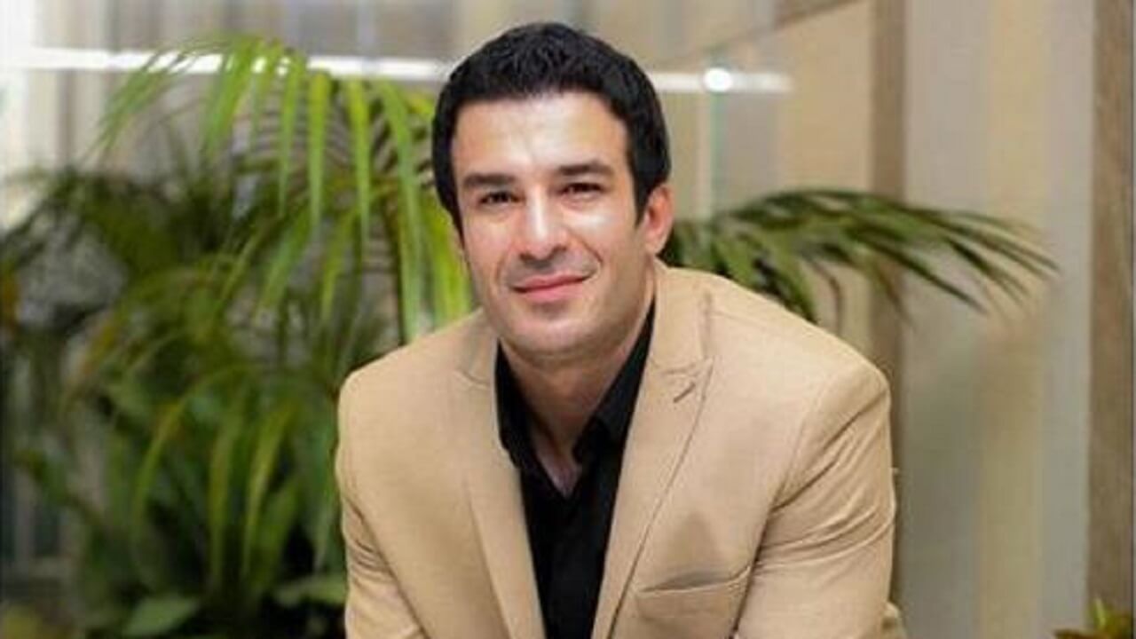 بازیگر معروف جای احسان علیخانی در تلویزیون را گرفت! + عکس بازیگر معروف جای احسان علیخانی در تلویزیون را گرفت! + عکس