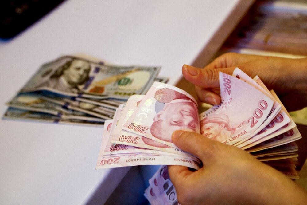 ارزش لیر ترکیه به پایین تر سطح خود رسید ارزش لیر ترکیه به پایین تر سطح خود رسید