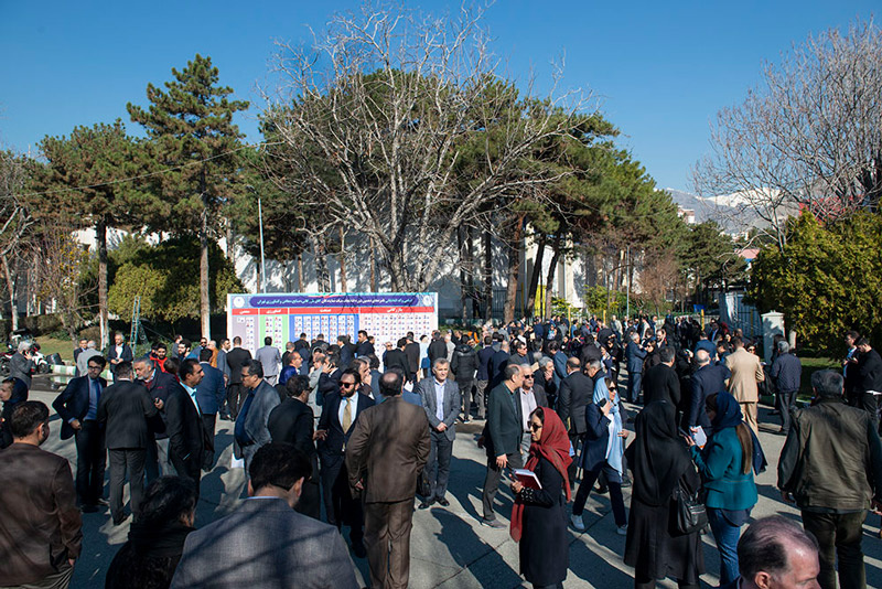 آخرین خبرها از میزان مشارکت در انتخابات اتاق بازرگانی تهران آخرین خبرها از میزان مشارکت در انتخابات اتاق بازرگانی تهران