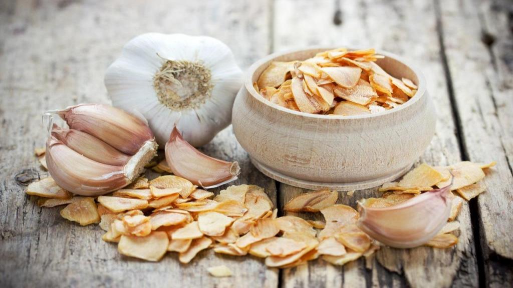 اسرار خانه داری؛ بهترین روش خشک کردن سیر تازه اسرار خانه داری؛ بهترین روش خشک کردن سیر تازه