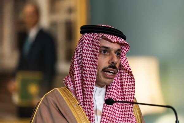 بن فرحان: منتظر دیدار با امیرعبداللهیان هستم / عربستان آماده ازسرگیری روابط با ایران بن فرحان: منتظر دیدار با امیرعبداللهیان هستم / عربستان آماده ازسرگیری روابط با ایران