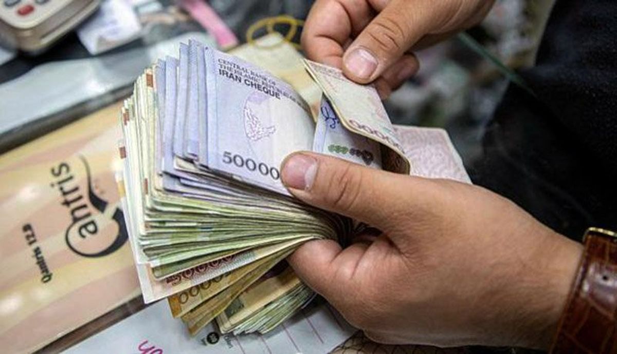 درخواست کارگران: یک بار افزایش دستمزد در سال کافی نیست! درخواست کارگران: یک بار افزایش دستمزد در سال کافی نیست!