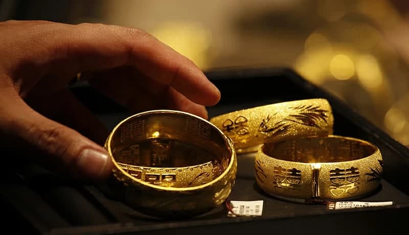قیمت طلا امروز چهارم اسفند ماه در بازار (مثقال ۱۸ عیار، طلا گرم ۱۸ عیار) قیمت طلا امروز چهارم اسفند ماه در بازار (مثقال ۱۸ عیار، طلا گرم ۱۸ عیار)