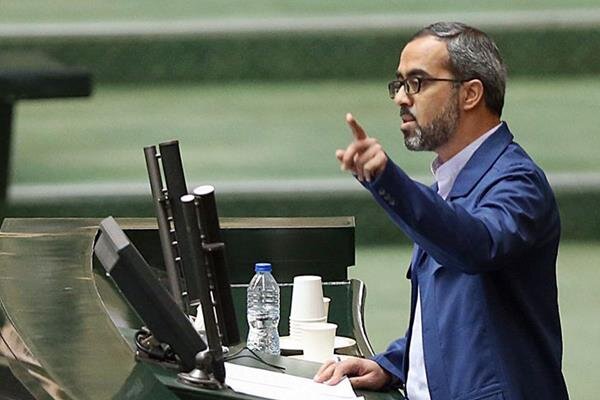 گفته بودند بیانیه در تشکر از رهبری است؛ امضایم را پس گرفتم گفته بودند بیانیه در تشکر از رهبری است؛ امضایم را پس گرفتم