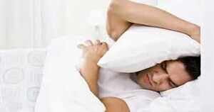 علت غلت زدن و بی قراری در خواب چیست؟ علت غلت زدن و بی قراری در خواب چیست؟