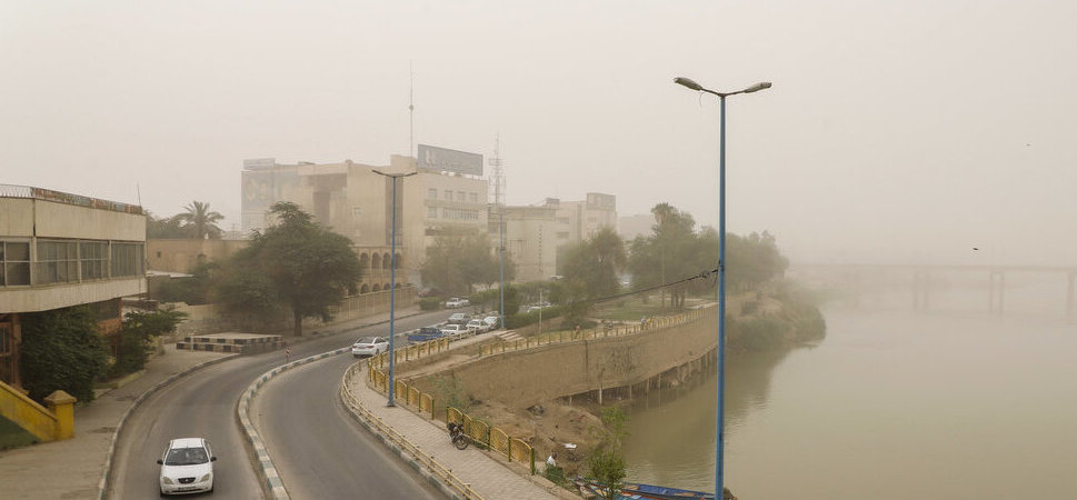 تداوم گرد و خاک در مناطق غربی و مرکزی کشور