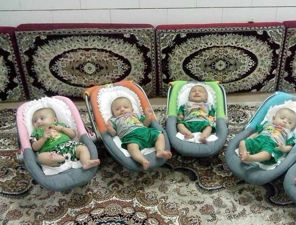 چهار قلویی که رییس جمهور به والدین آنها هدیه ویژه داد + عکس چهار قلویی که رییس جمهور به والدین آنها هدیه ویژه داد + عکس
