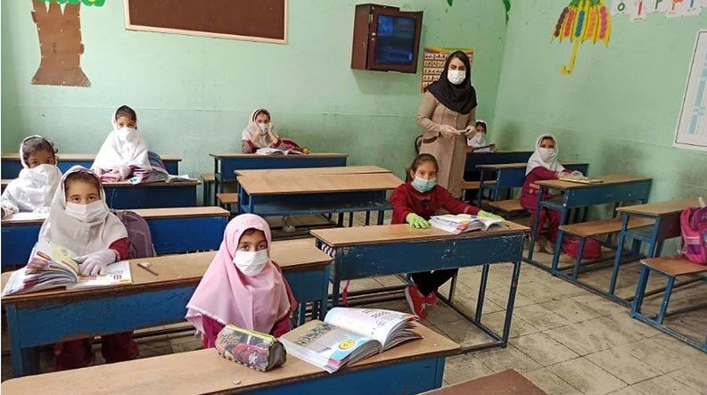 فردا، مدارس با دو ساعت تاخیر باز می شوند فردا، مدارس با دو ساعت تاخیر باز می شوند