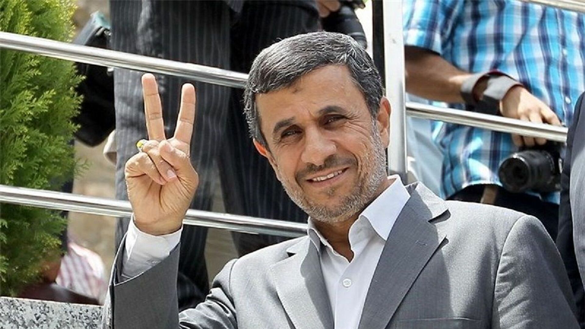 افشاگری احمدی نژاد درباره پشت پرده یارانه نقدی افشاگری احمدی نژاد درباره پشت پرده یارانه نقدی