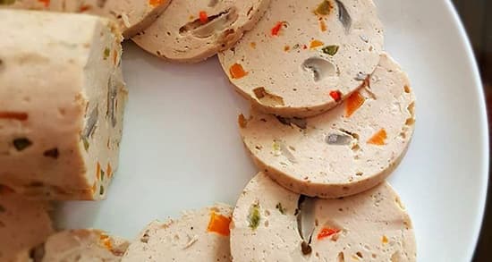 طرز تهیه کالباس خانگی طرز تهیه کالباس خانگی