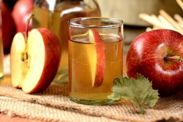 معجزه آب و یک قاشق سرکه سیب برای سلامتی معجزه آب و یک قاشق سرکه سیب برای سلامتی