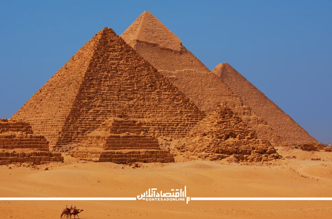 درون اهرام ثلاثه مصر چیست؟ درون اهرام ثلاثه مصر چیست؟