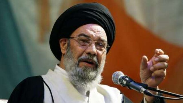 امام جمعه اصفهان: دشمن از شعر «سلام فرمانده» می سوزد امام جمعه اصفهان: دشمن از شعر «سلام فرمانده» می سوزد