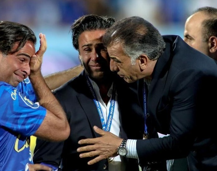 چرا فرهاد مجیدی در جشن قهرمانی استقلال گریه کرد؟ + فیلم