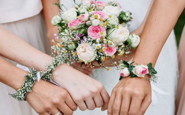 کار اصلی ساقدوش عروس و داماد چیه؟