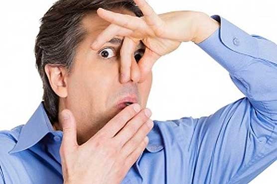 چگونه از بوی بد دهان خلاص شویم چگونه از بوی بد دهان خلاص شویم