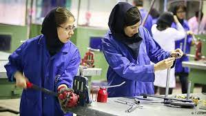 زنان در کدام استان ها تمایل بیشتری به کار کردن دارند؟ زنان در کدام استان ها تمایل بیشتری به کار کردن دارند؟
