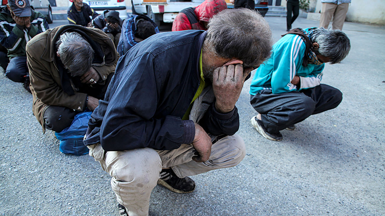 بازداشت دسته جمعی معتادان متجاهر در شهر ری بازداشت دسته جمعی معتادان متجاهر در شهر ری