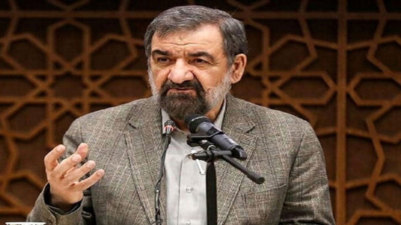 روایت محسن رضایی از فرصت ۱۰۰ میلیارد دلاری اقتصاد کشور روایت محسن رضایی از فرصت ۱۰۰ میلیارد دلاری اقتصاد کشور