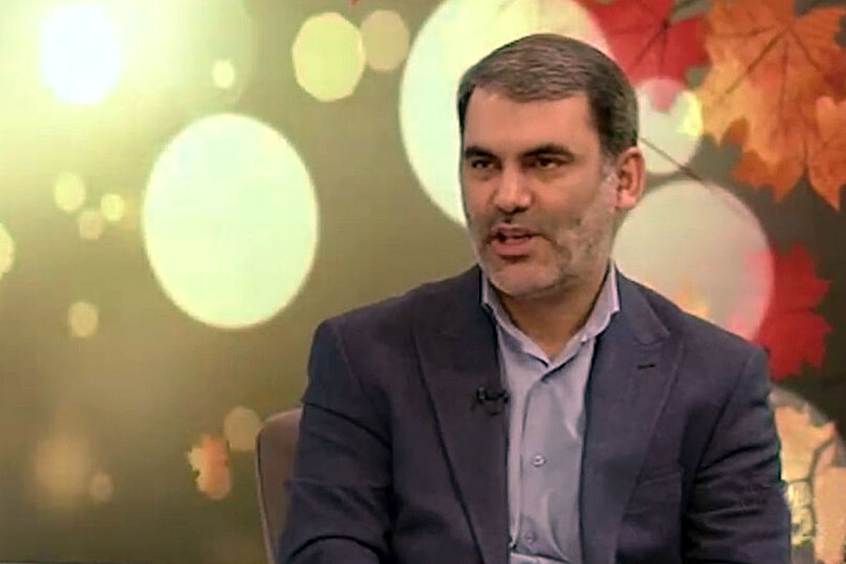زنگنه: دوستانی که به آقای رئیسی مشاوره می دهند، باید با تدبیر بیشتری عمل کنند زنگنه: دوستانی که به آقای رئیسی مشاوره می دهند، باید با تدبیر بیشتری عمل کنند
