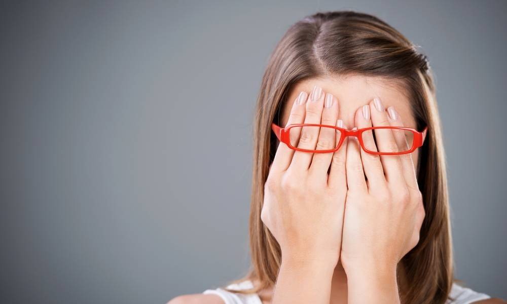 چگونه کمرویی و خجالت را کنار بگذاریم و برای همیشه درمان کنیم؟ چگونه کمرویی و خجالت را کنار بگذاریم و برای همیشه درمان کنیم؟