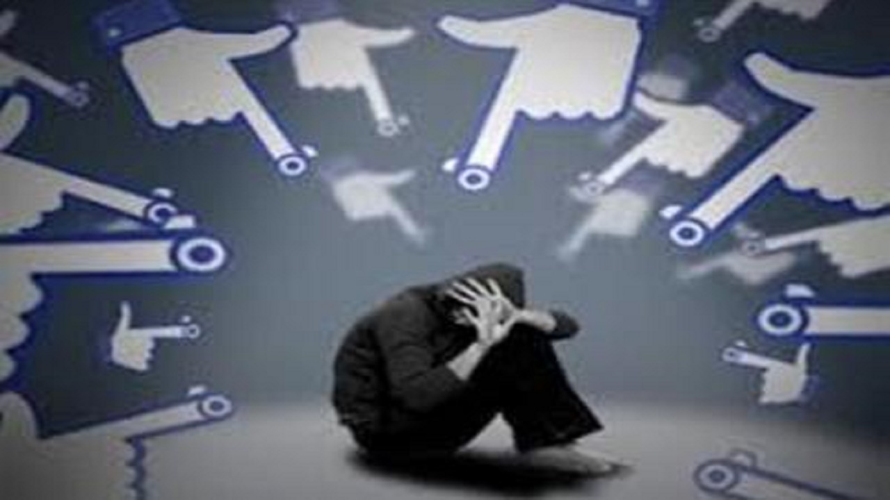 انتقام اینترنتی دختر جوان از عمهاش انتقام اینترنتی دختر جوان از عمهاش