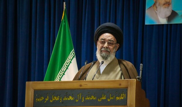 امام جمعه اصفهان: تک فرزندی موجب محرومیت از خواهر و برادر، عمه، خاله، عمو و دایی می شود / حداقل چهار فرزند، موجب کمک به فرزندان در آینده می شود امام جمعه اصفهان: تک فرزندی موجب محرومیت از خواهر و برادر، عمه، خاله، عمو و دایی می شود / حداقل چهار فرزند، موجب کمک به فرزندان در آینده می شود