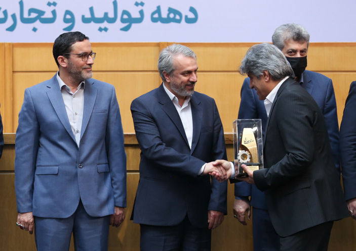 مادیران برترین شرکت در حوزه لوازم خانگی معرفی شد مادیران برترین شرکت در حوزه لوازم خانگی معرفی شد