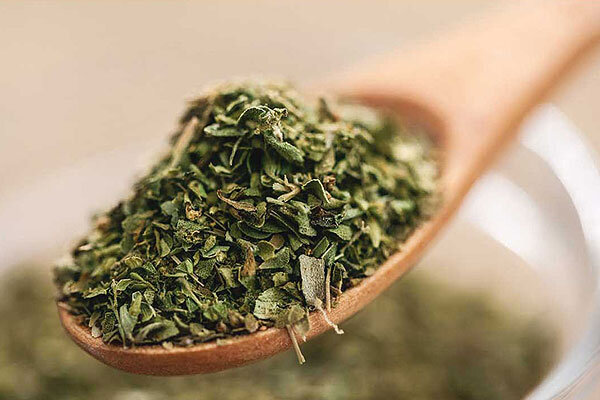 ۶ چاشنی معطر تابستانی با خواص معجزه آسا ۶ چاشنی معطر تابستانی با خواص معجزه آسا