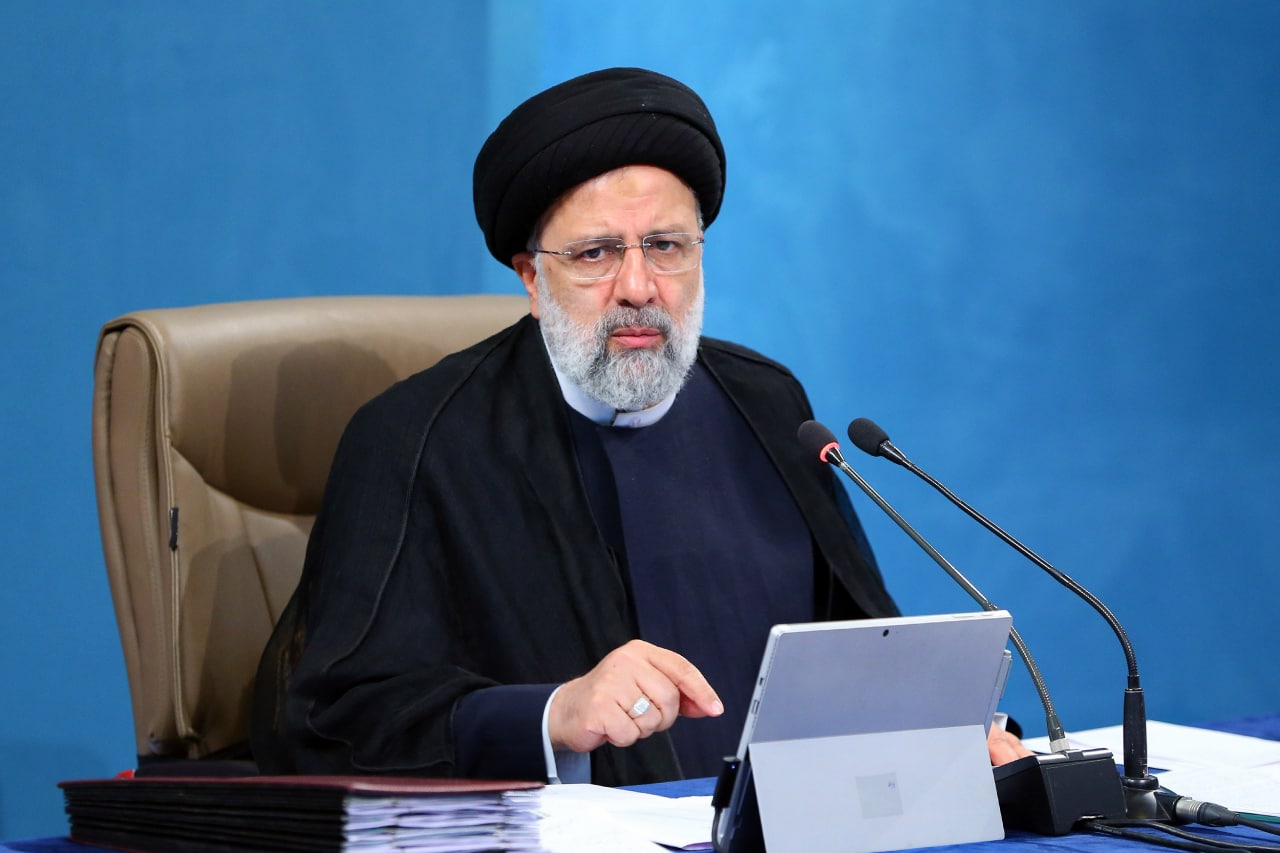 رییس جمهور: میتوان در تهران نشست و گزارشاتی را گرفت و فیلم تهیه کنند و امثال بنده ببینیم، اما این کافی نیست رییس جمهور: میتوان در تهران نشست و گزارشاتی را گرفت و فیلم تهیه کنند و امثال بنده ببینیم، اما این کافی نیست