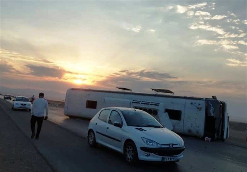 واژگونی مرگبار اتوبوس کوهنوردان در زنجان واژگونی مرگبار اتوبوس کوهنوردان در زنجان
