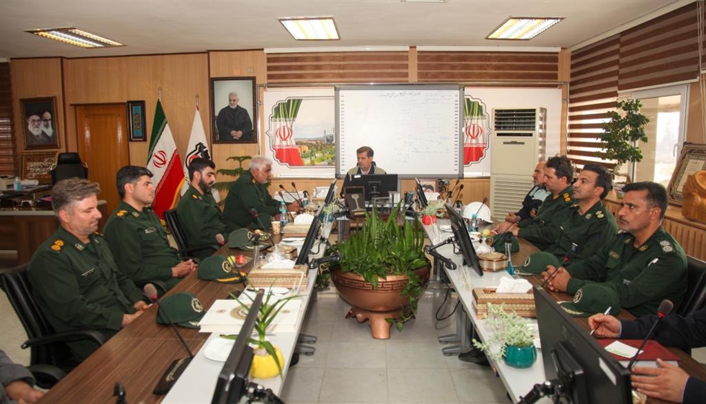 ذوب آهن اصفهان فرهنگ صنعت داری را برکارخانه داری ترجیح داده است ذوب آهن اصفهان فرهنگ صنعت داری را برکارخانه داری ترجیح داده است