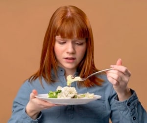 چرا مدام گرسنه می شویم؟ چرا مدام گرسنه می شویم؟