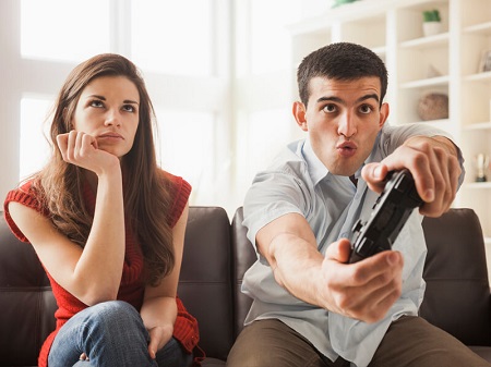 با شوهر تنبل چطور رفتار کنیم؟ با شوهر تنبل چطور رفتار کنیم؟
