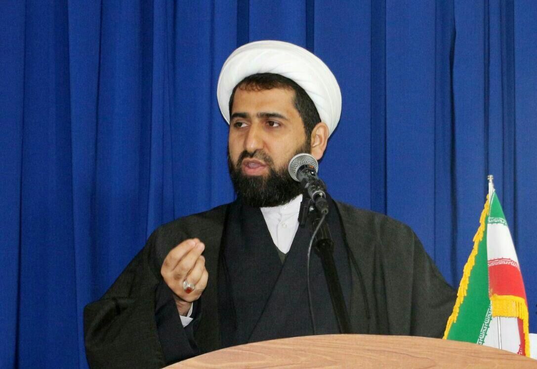 امام جمعه آستارا: از نقد دولت نترسید، نقد دولت به معنای تخریب آن نیست امام جمعه آستارا: از نقد دولت نترسید، نقد دولت به معنای تخریب آن نیست