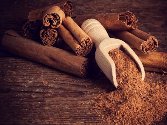 روشن کردن طبیعی رنگ موها با دارچین روشن کردن طبیعی رنگ موها با دارچین