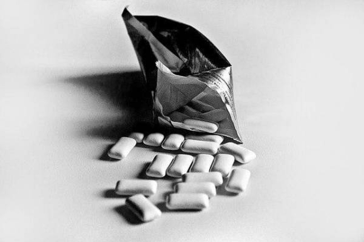 ماجرای خبر زامبی شدن دختران دانشجو در شیراز در اثر آدامس های مشکوک + فیلم ماجرای خبر زامبی شدن دختران دانشجو در شیراز در اثر آدامس های مشکوک + فیلم