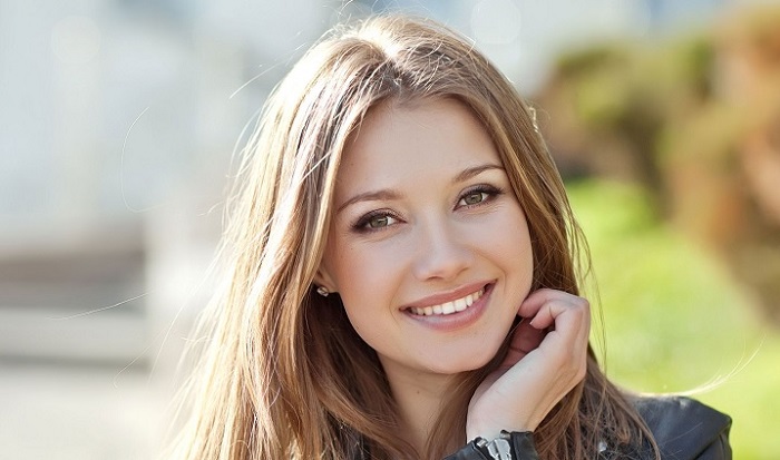 ۷ روش برای داشتن لب هایی شاداب و خوش رنگ