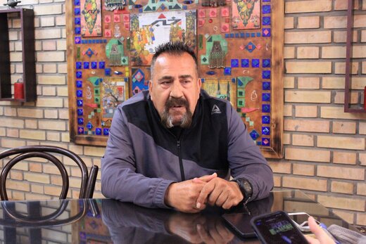 تمسخر مهاجم پرسپولیس از سوی پیشکسوت جنجالی + عکس تمسخر مهاجم پرسپولیس از سوی پیشکسوت جنجالی + عکس