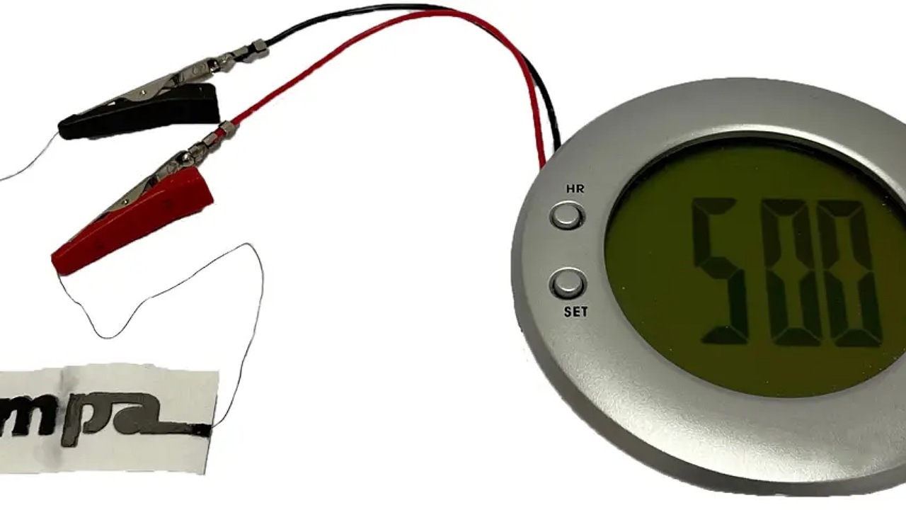 باتری یکبار مصرفی که با آب فعال می شود!