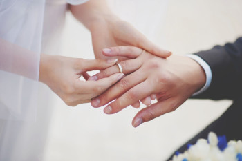 ازدواج دیرهنگام چه عواقبی دارد؟ ازدواج دیرهنگام چه عواقبی دارد؟
