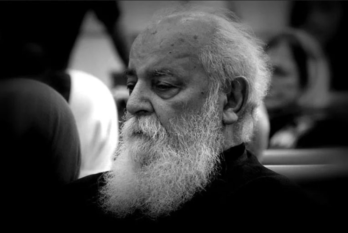 پیکر هوشنگ ابتهاج در رشت به خاک سپرده می‌شود