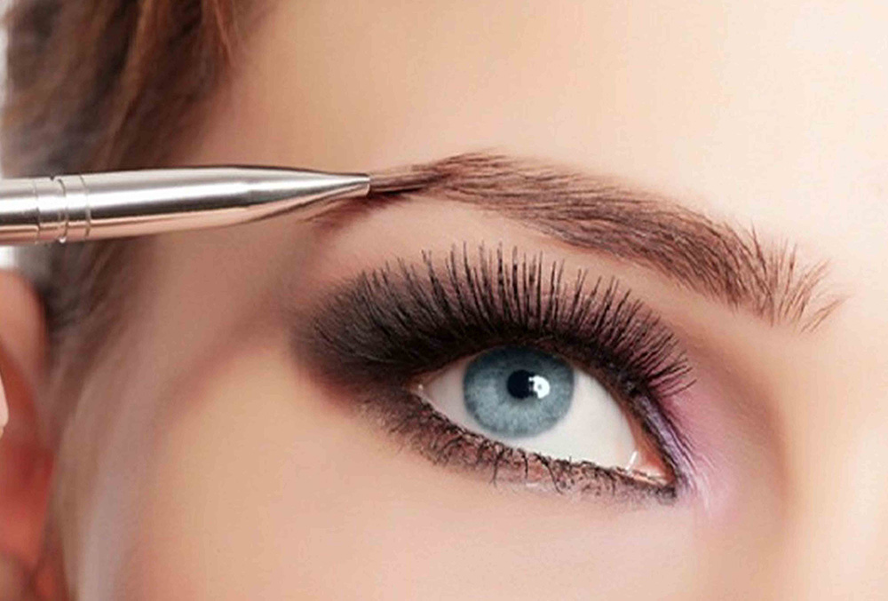 روش هایی برای پاک کردن هاشور ابرو؛ خانگی و کلینیکی روش هایی برای پاک کردن هاشور ابرو؛ خانگی و کلینیکی
