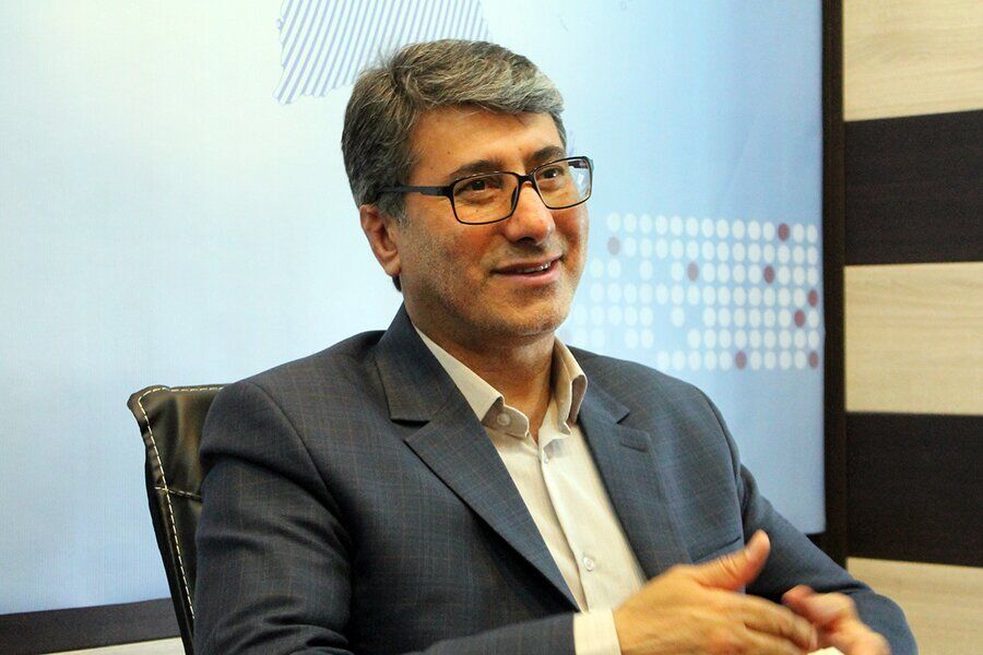 افزایش حقوق بازنشستگان متناسب با شاغلین باشد