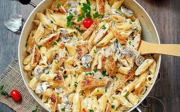 طرز تهیه پاستا پنه آلفردو رستورانی طرز تهیه پاستا پنه آلفردو رستورانی