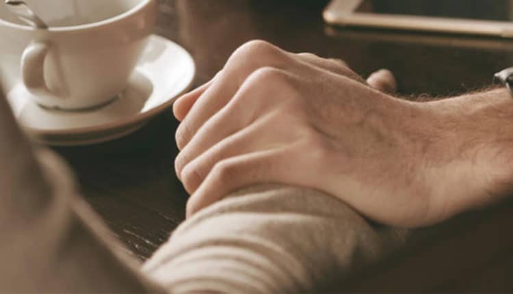 موقع همدردی با دوست عزادار از چه جمله هایی استفاده کنیم؟