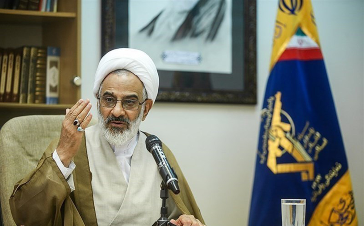 نماینده ولی فقیه در سپاه: همه بلا‌ها را از دست اصلاح طلبان می کشیم