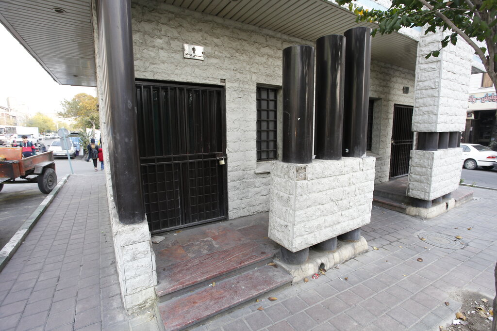 خطر کمبود توالت عمومی برای سلامت شهروندان